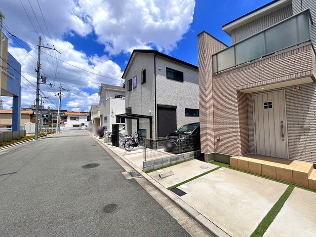 Modern 3LDK House in Neyagawa, Osaka | Built 2020 | Solar Power - Thumbnail 3