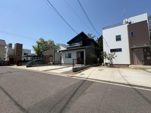 4LDK House for Sale in Wakayama City, Wakayama - Thumbnail 2