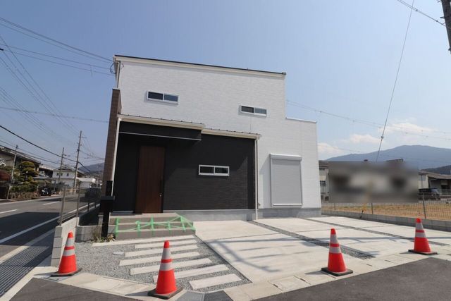 New 4LDK House for Sale in Sakurai, Nara - 105.99m² - Thumbnail 2