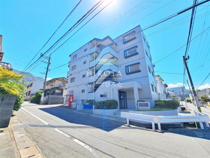 1DK Apartment for Rent in Moji-ku, Kitakyushu - Thumbnail 2