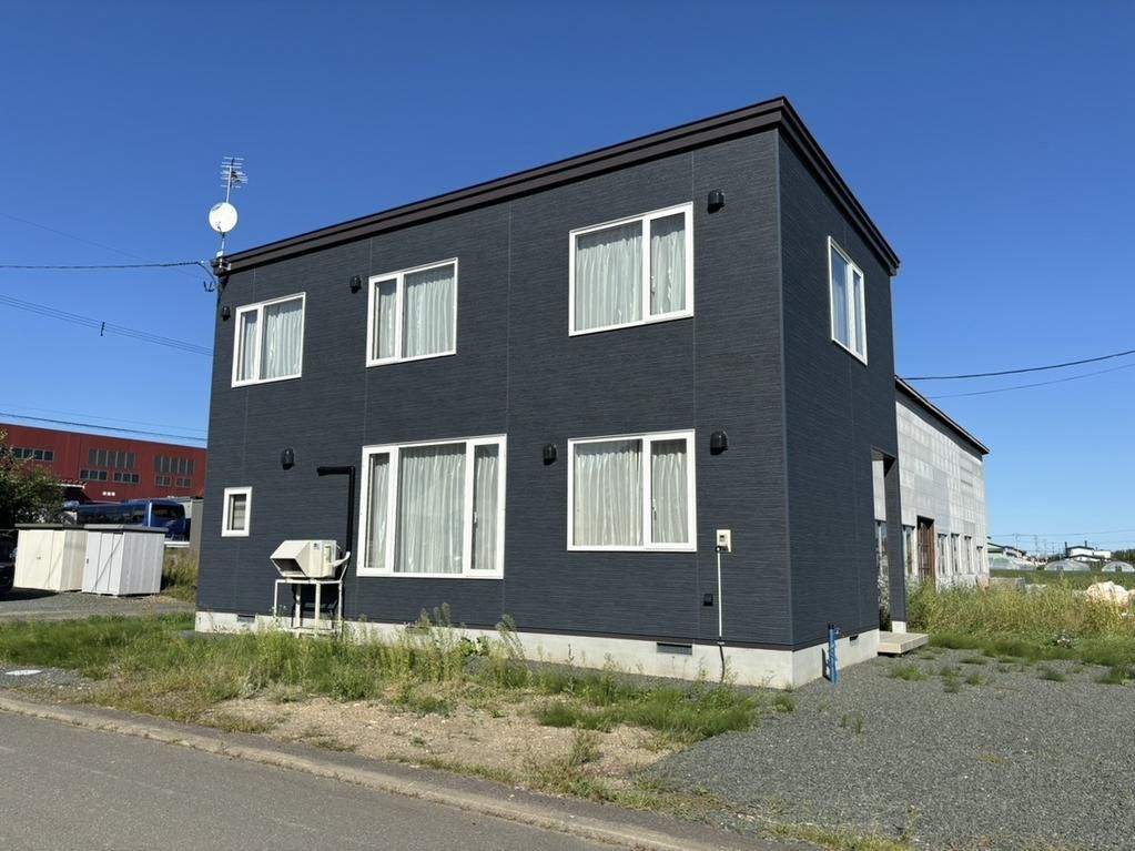 Modern 4LDK House for Sale in Kitami, Hokkaido - Thumbnail 2