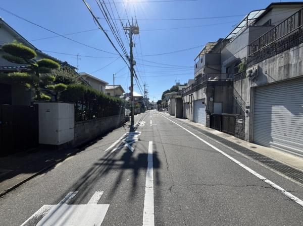 7DK Detached House for Sale in Sakai Higashi Ward, Osaka - Thumbnail 2