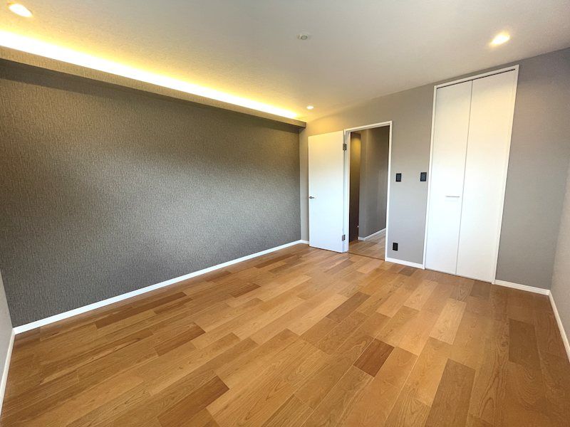 Renovated 3LDK House Near Kozanji Station, Hirakata, Osaka - Thumbnail 3