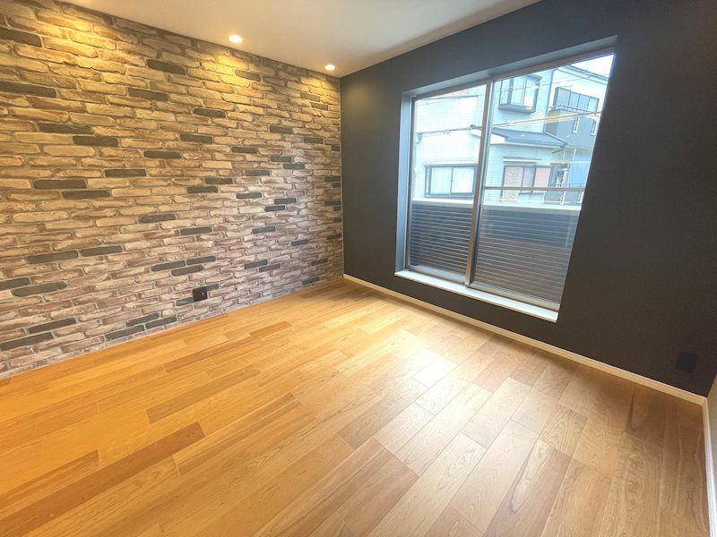 Renovated 3LDK House Near Kozanji Station, Hirakata, Osaka - Thumbnail 2