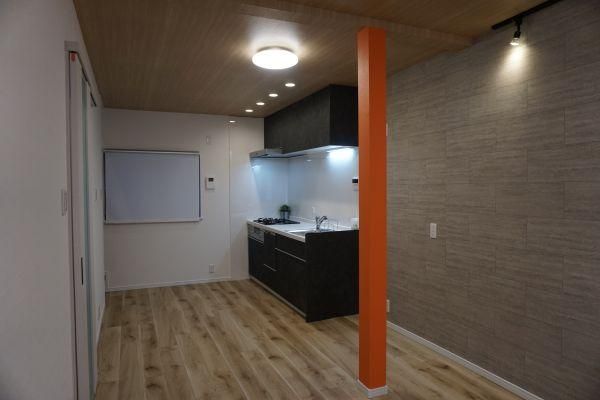 Renovated 3LDK Detached House for Sale Near Muko Station, Osaka - Thumbnail 3