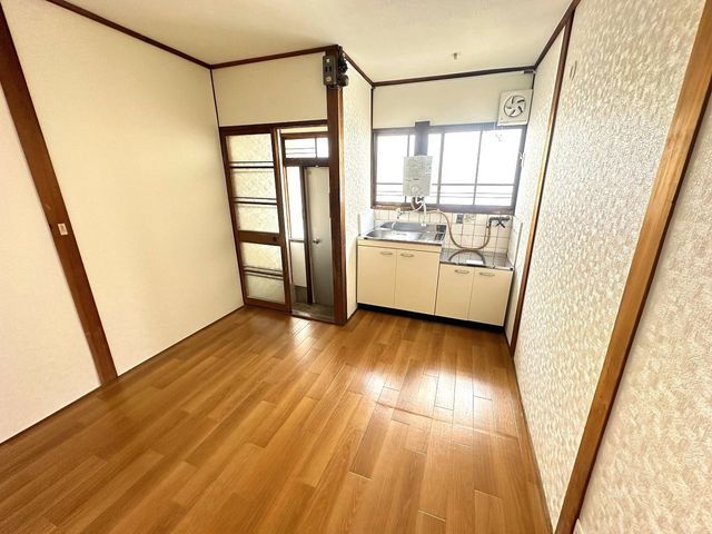 4K Townhouse for Sale in Moriguchi, Osaka – 41.43 sqm - Thumbnail 2