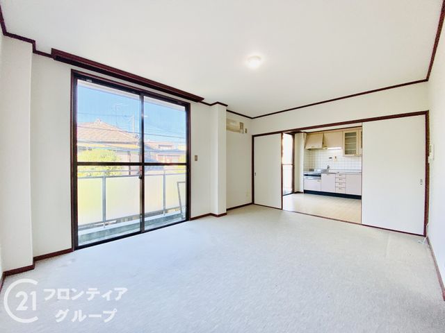 6LDK Steel-Framed House for Sale in Tsurumi Ward, Osaka - Thumbnail 2