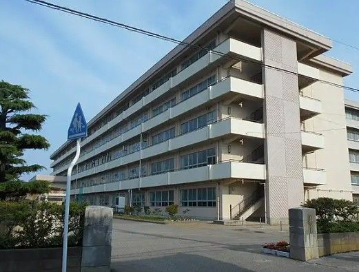 Renovated 3LDK House in Kanazawa's Kanaiwa District - Thumbnail 2