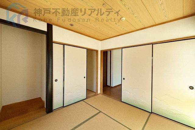 4LDK Detached House for Sale in Akashi, Hyogo - 12 Min Walk to Station - Thumbnail 4