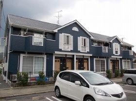 2-Storey Wooden Apartment in Wake Town, Okayama - Thumbnail 3
