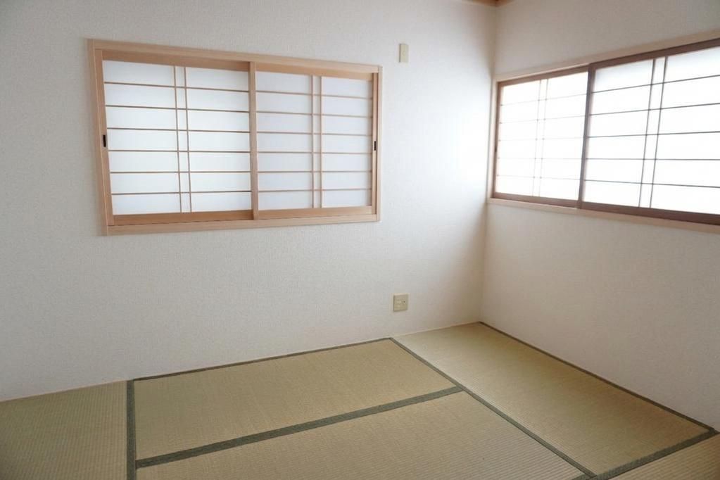 4LDK House in Kadoma City Osaka with Parking for 2 Cars - Thumbnail 4