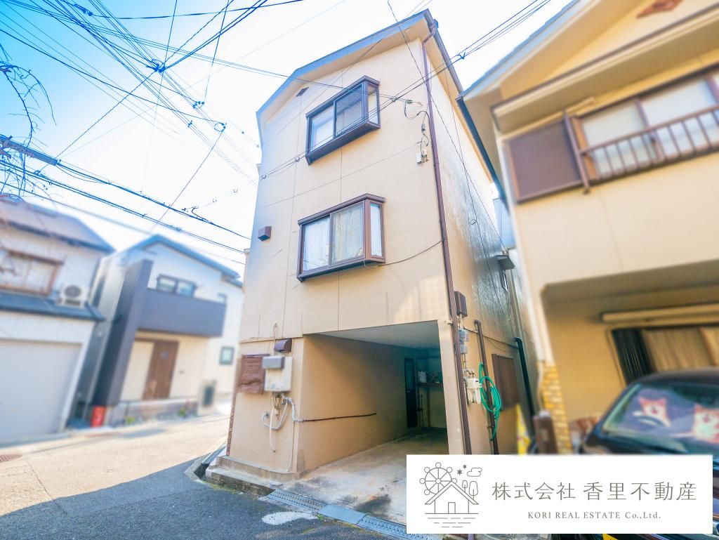3-Story 4DK Corner Lot House for Sale in Hirakata, Osaka - Thumbnail 4