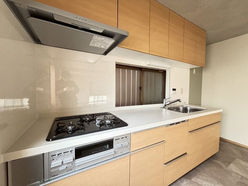 Renovated 4LDK House for Sale in Higashi-Osaka, Osaka - Thumbnail 3