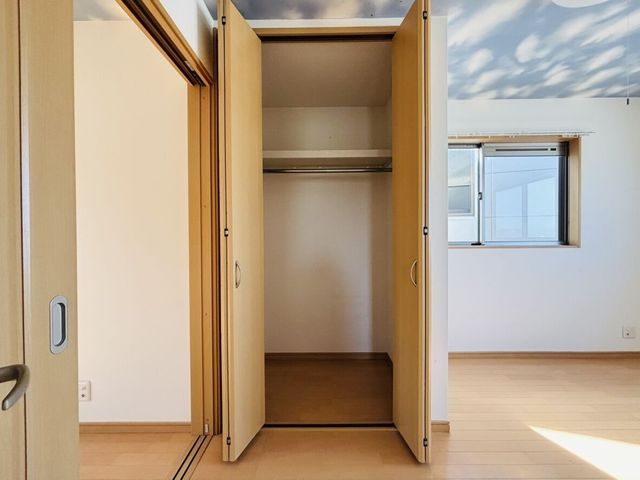 4LDK Detached House for Sale in Kyotanabe City, Kyoto - Thumbnail 3