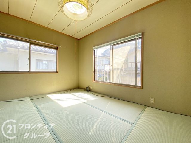 4LDK House with Large Garden in Kobe Tarumi Ward, Hyogo - Thumbnail 2