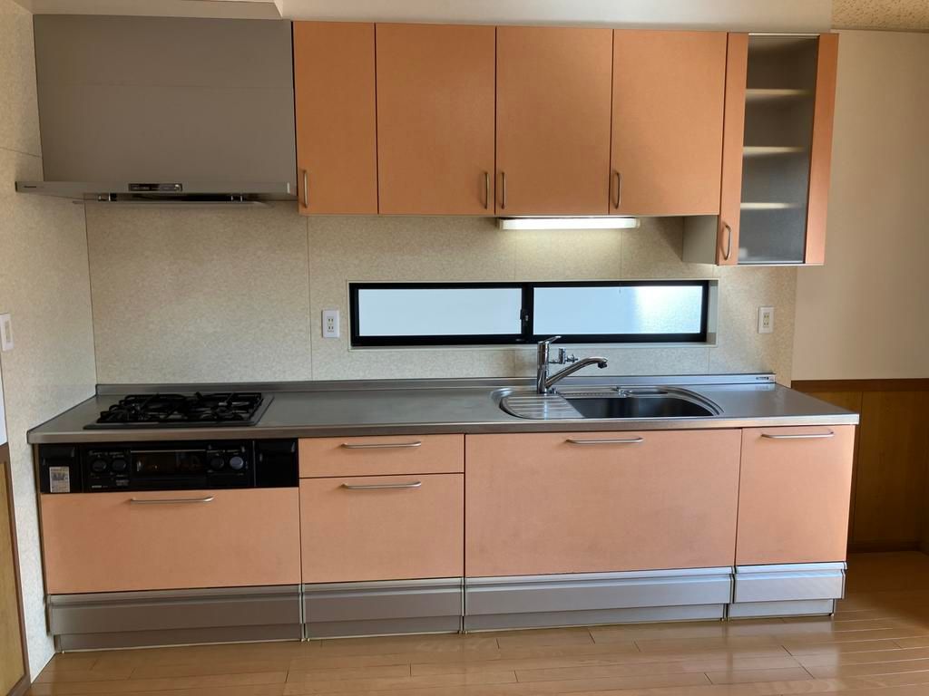 3LDK Detached House for Sale in Wakayama City, Wakayama - Thumbnail 2