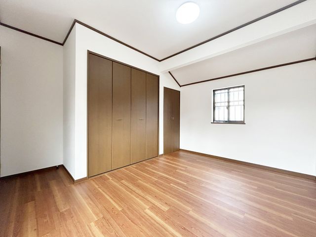 Renovated 3LDK Detached House for Sale in Higashiosaka, Osaka - Thumbnail 4