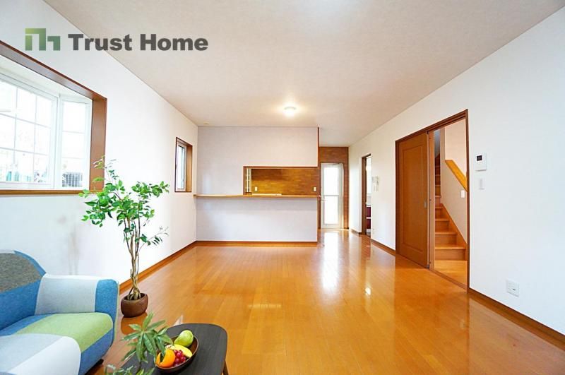 Renovated 4LDK House in Kobe Kita Ward with 3 Parking Spaces - Thumbnail 3