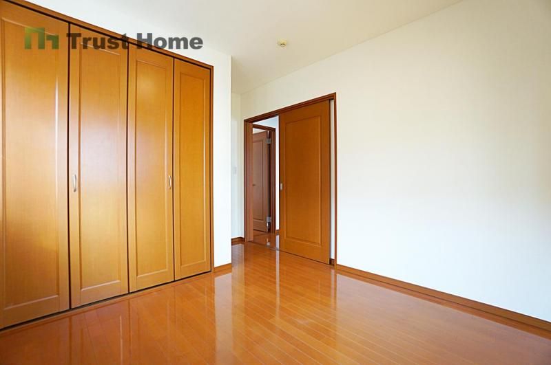 Renovated 4LDK House in Kobe Kita Ward with 3 Parking Spaces - Thumbnail 4