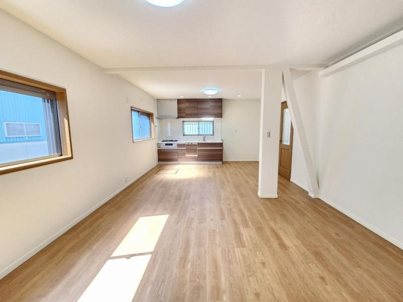 Renovated 3LDK House for Sale in Higashiosaka, Osaka - Thumbnail 3