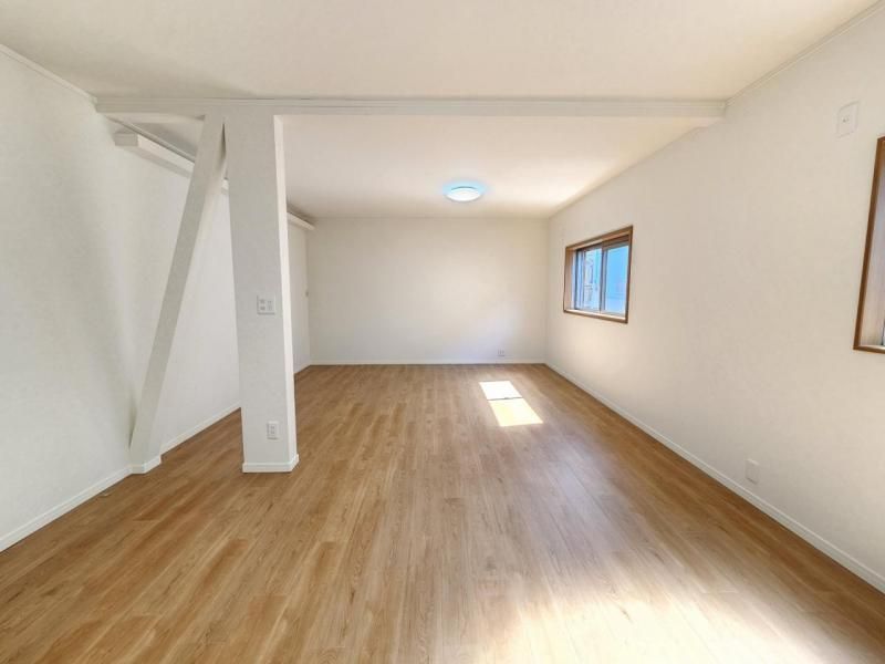 Renovated 3LDK House for Sale in Higashiosaka, Osaka - Thumbnail 4