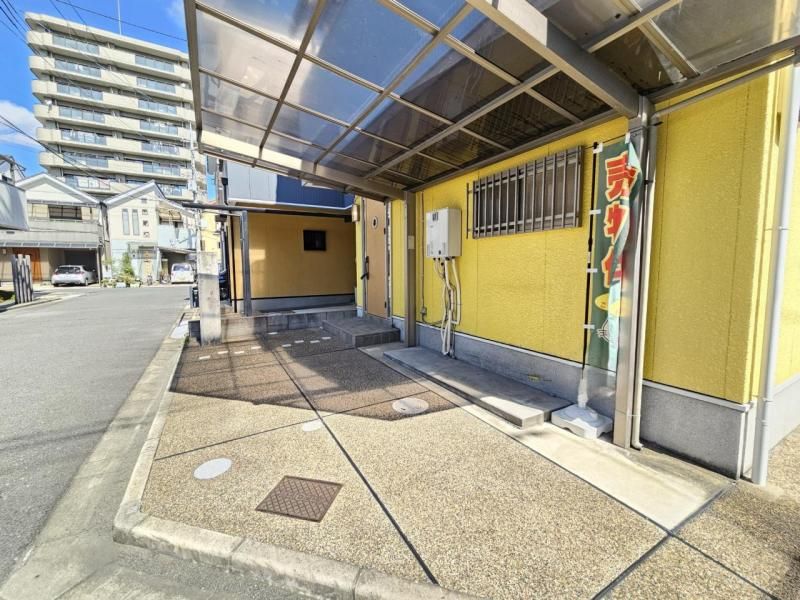 Renovated 3LDK House for Sale in Higashiosaka, Osaka - Thumbnail 2