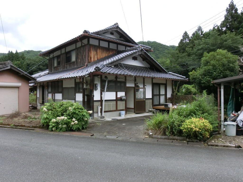 6DK Wooden House on 357 sqm Land in Kyotanba, Kyoto - Thumbnail 2