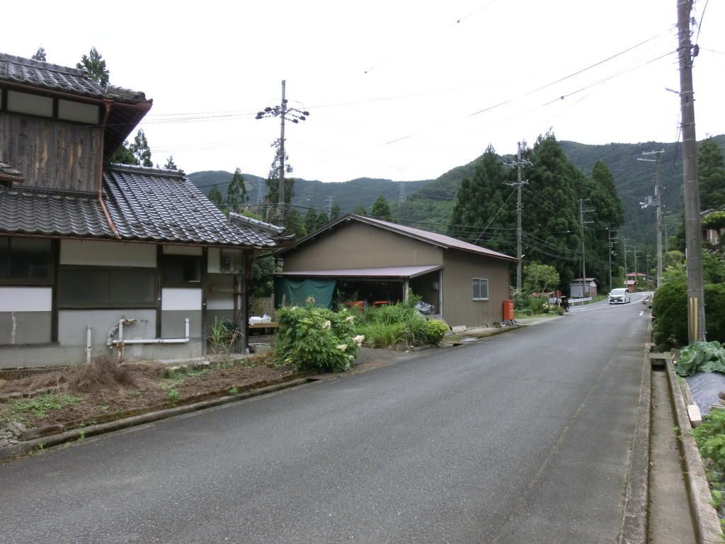 6DK Wooden House on 357 sqm Land in Kyotanba, Kyoto - Thumbnail 3