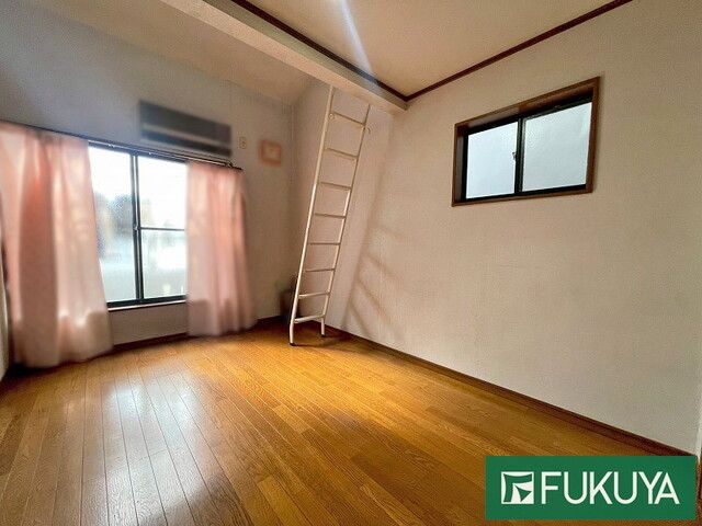 4LDK House for Sale in Hirakata, Osaka - 110.61 sqm - Thumbnail 3
