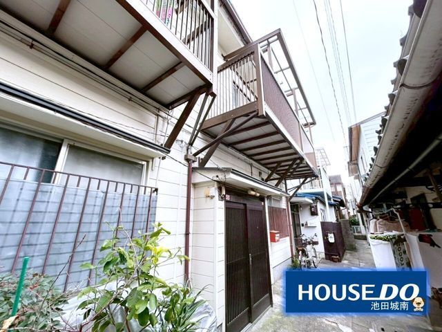 3LDK Terrace House for Sale near Ikeda Station, Osaka - Thumbnail 3