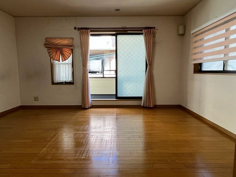 4LDK Detached House with Garage in Osaka Joto Ward - Thumbnail 3