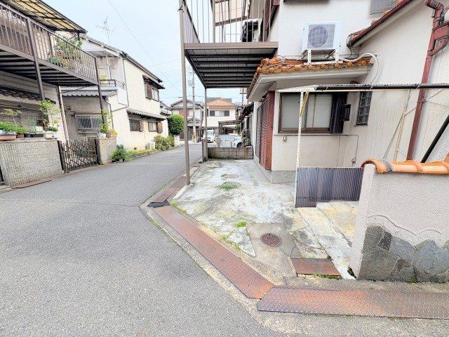 5DK House for Sale in Matsubara, Osaka - 83.2 sqm - Thumbnail 2
