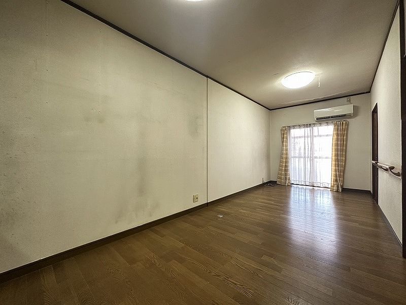 3LDK Detached House for Sale near Wakae-Iwata Station, Higashi-Osaka - Thumbnail 3