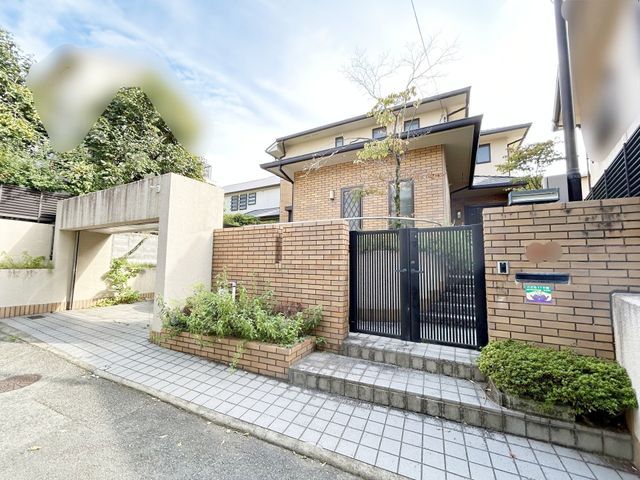 5SLDK Family House in Kobe Sumiyoshi Yamate | 192 sqm - Image 1
