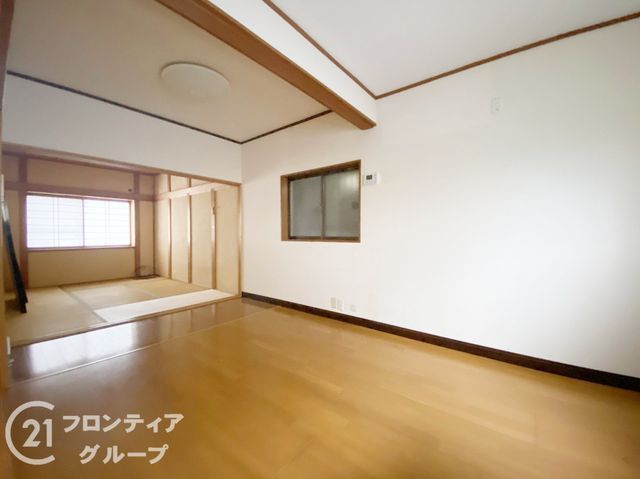 5LDK Family Home for Sale in Higashiosaka, Osaka - Thumbnail 3