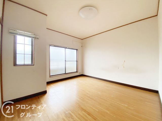 5LDK Family Home for Sale in Higashiosaka, Osaka - Thumbnail 4