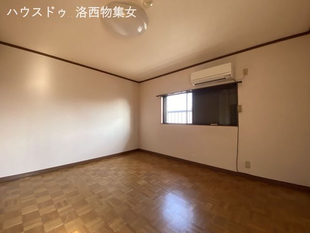 5DK House for Sale in Muko City, Kyoto - 129.4 sqm - Thumbnail 3