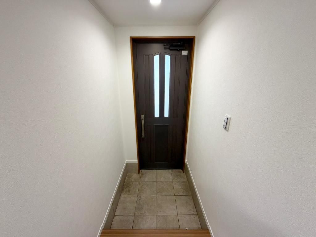 Refurbished 3LDK House for Sale Near Neyagawa-shi Station - Thumbnail 4