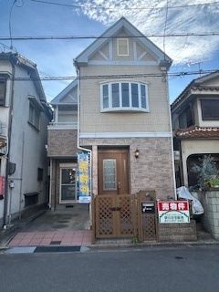 Renovated 4DK Detached House for Sale in Fujiidera, Osaka - Thumbnail 2