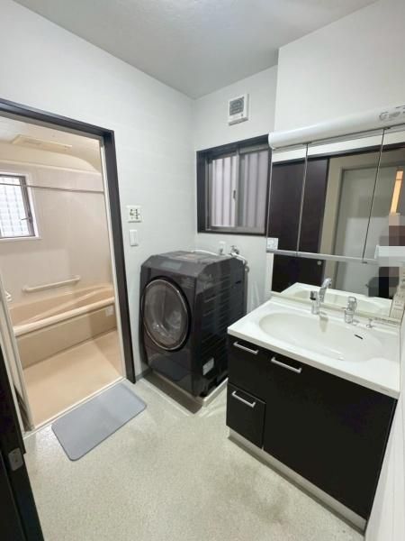 4LDK House for Sale in Hirakata, Osaka - 91.62 sqm - Thumbnail 3