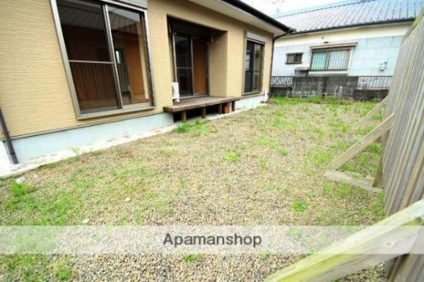 Rent 3LDK Detached House in Mimata, Miyazaki - Modern & Pet Negotiable - Thumbnail 3