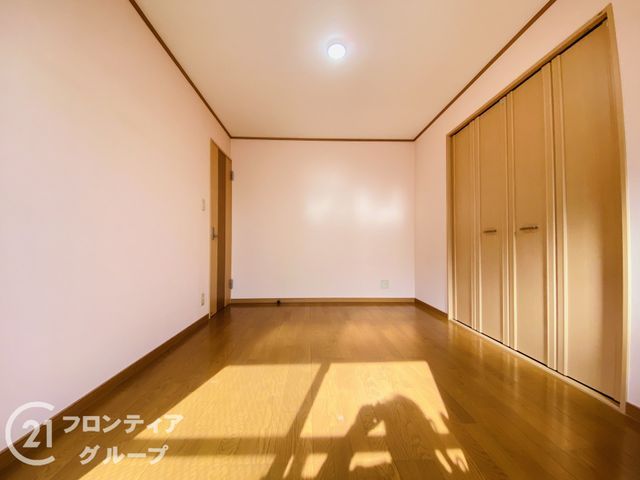 5SLDK Detached House for Sale in Higashiyodogawa, Osaka - Thumbnail 3