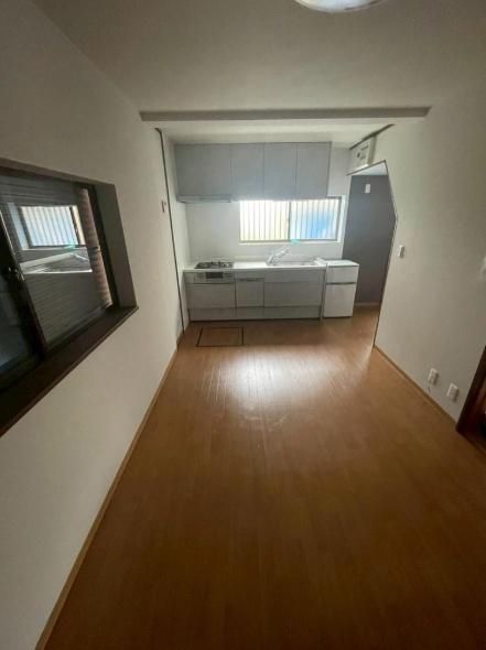 Renovated 3LDK House Near Wakae-Iwata Station, Higashi-Osaka - Thumbnail 4