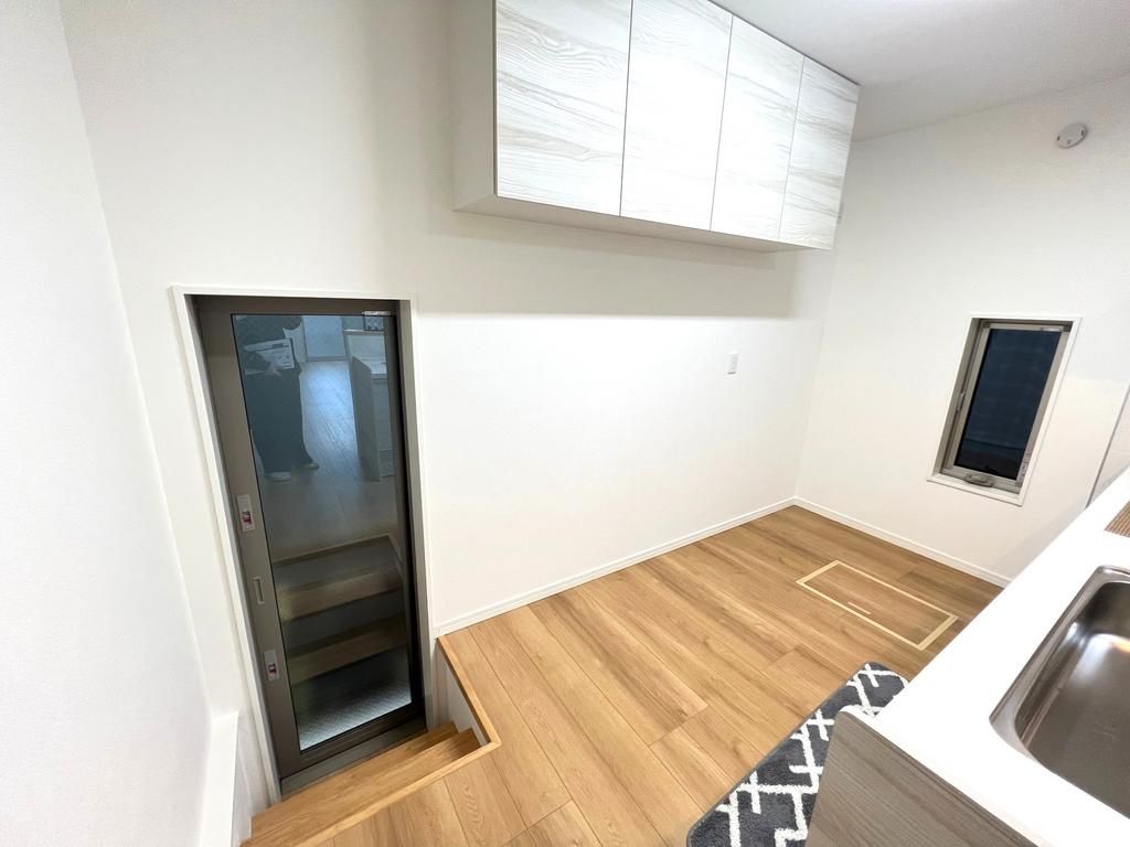 New 2-Storey House with 2 Car Parks in Kobe Nada Ward - Thumbnail 4