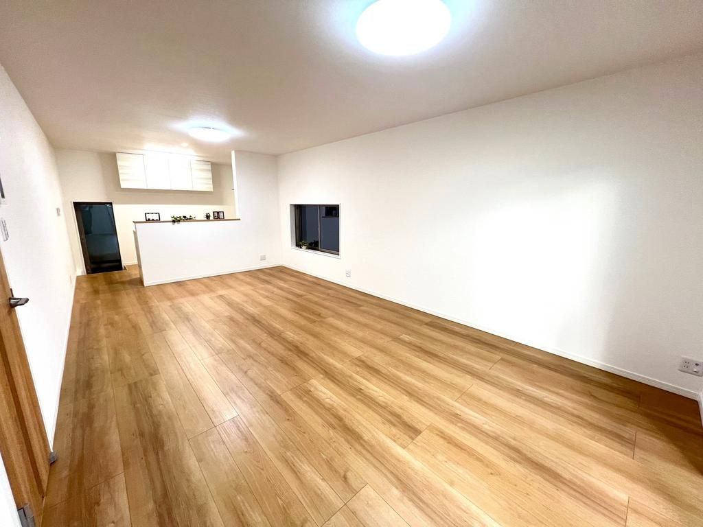 New 2-Storey House with 2 Car Parks in Kobe Nada Ward - Thumbnail 2