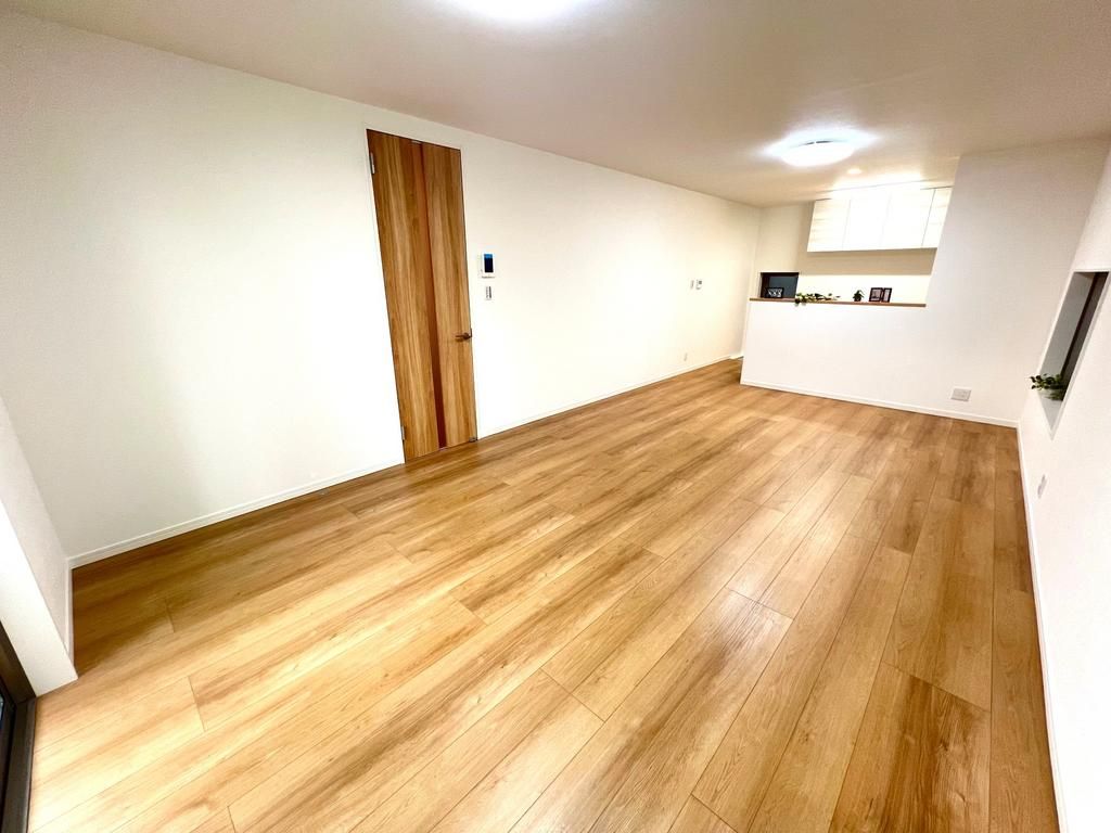 New 2-Storey House with 2 Car Parks in Kobe Nada Ward - Image 1