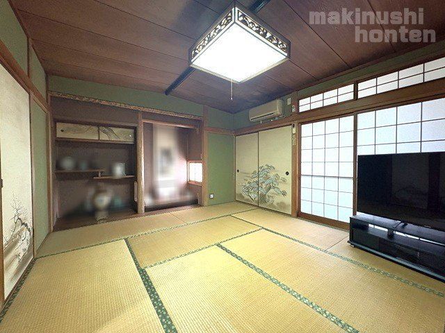 Spacious 6DK Corner-Lot House with Garden in Habikino, Osaka - Thumbnail 4
