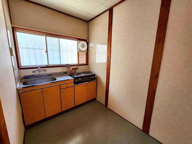 Terrace House for Sale in Shijonawate, Osaka - 3K, 45.16 sqm - Thumbnail 4