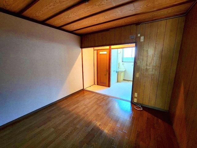 Terrace House for Sale in Shijonawate, Osaka - 3K, 45.16 sqm - Thumbnail 3