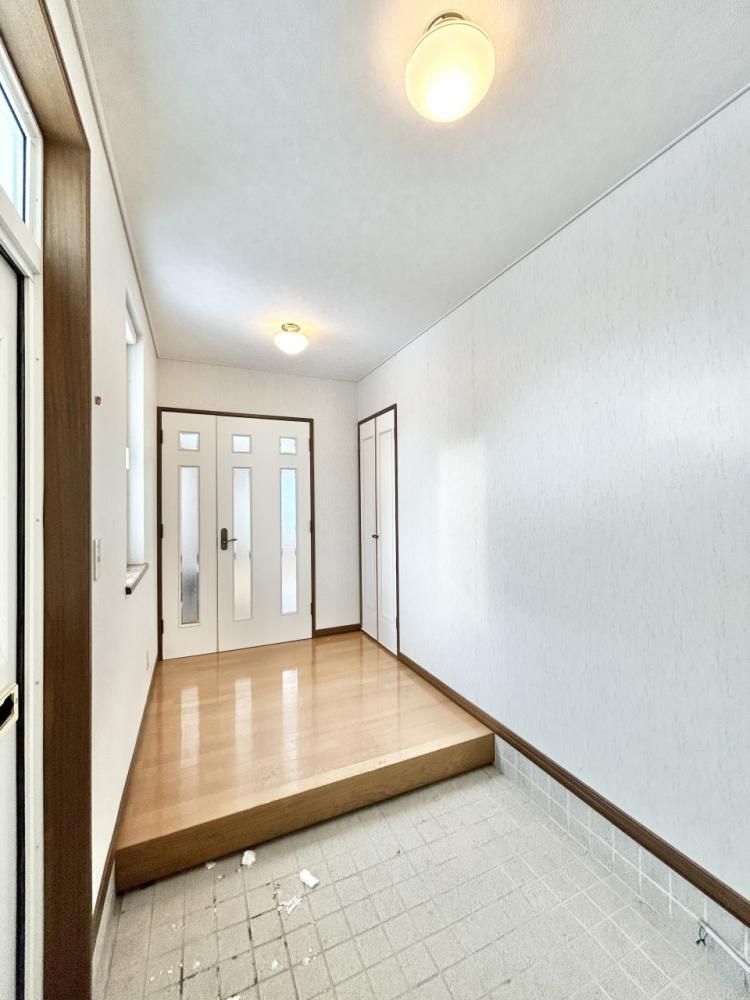 5LDK Renovated House for Sale in Wakkanai, Hokkaido - Thumbnail 3